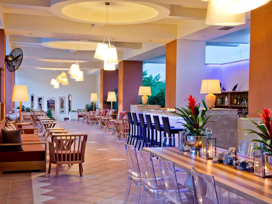 lobby bar