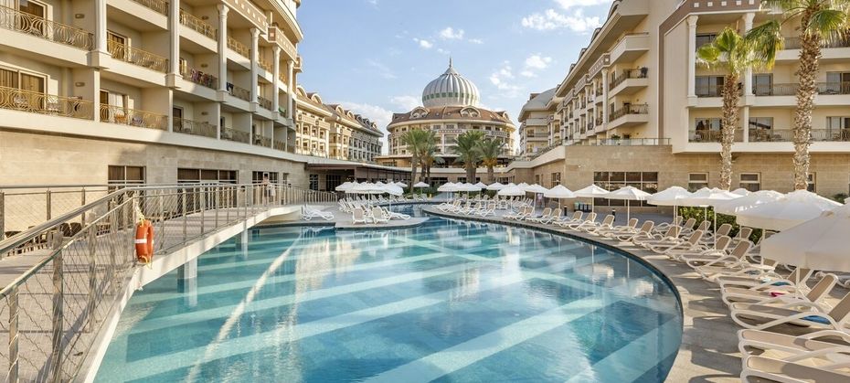 Kirman Belazur Resort & Spa
