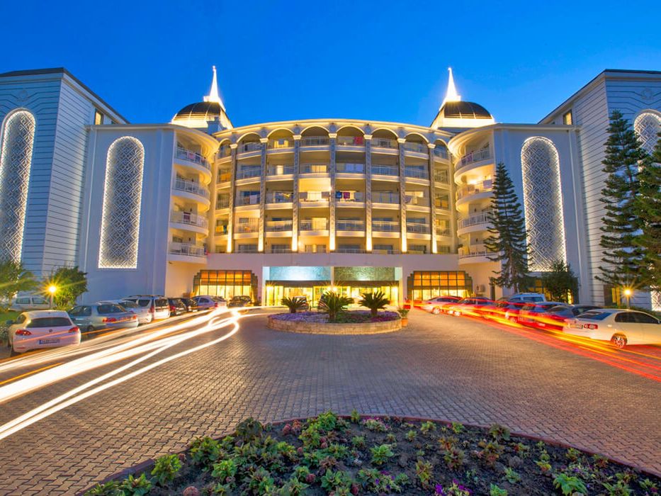 obiekt, budynek główny, teren hotelu