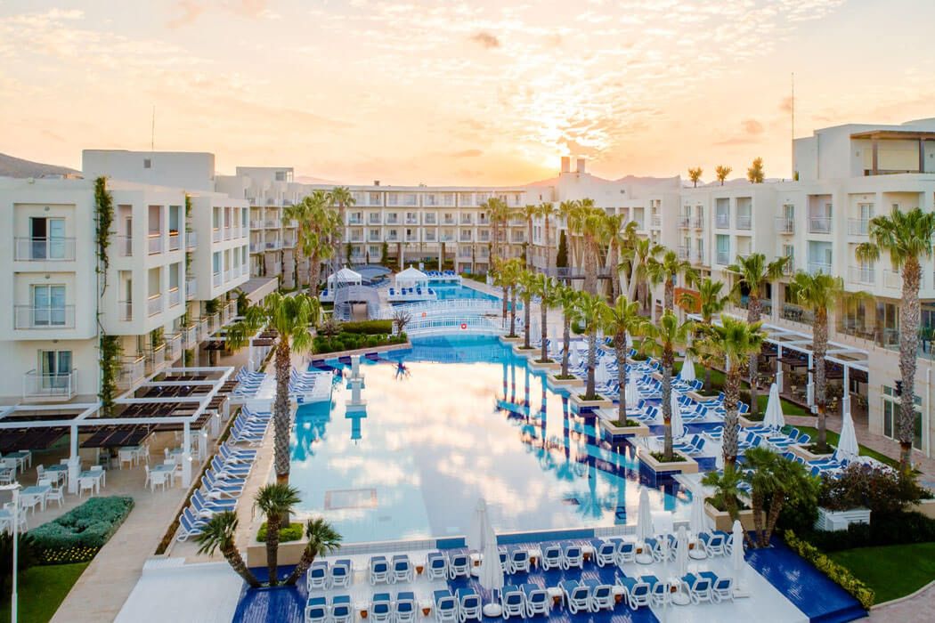 La Blanche Resort - basen