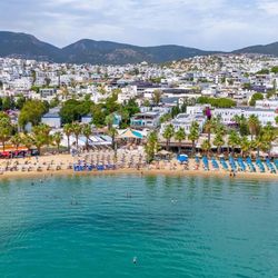 Ladonia Leo Beach Resort