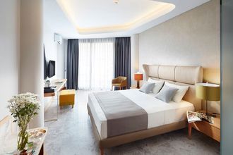Lalila Blue Suites