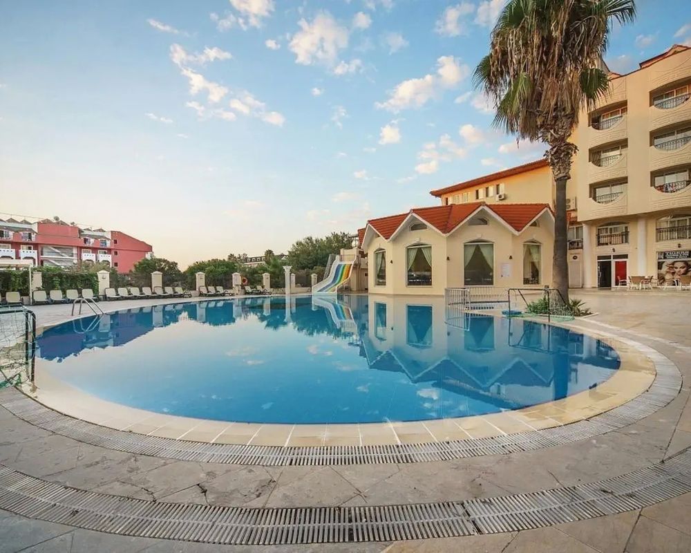 Larissa Inn