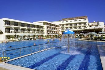 Larissa Vista
