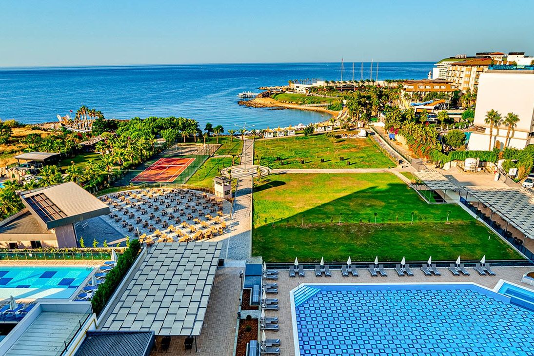 Lonicera Premium - teren hotelu