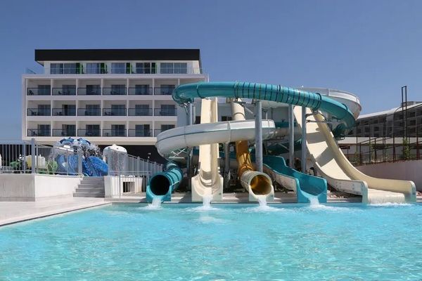 Lonicera West (ex. Gold Island)