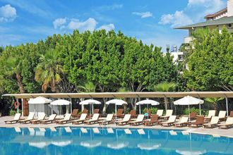 Mira Meridia Beach Resort