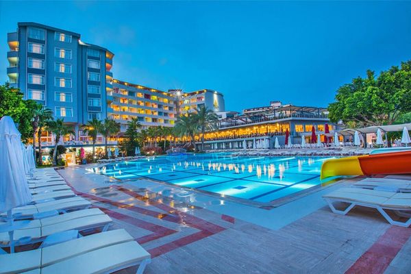 Mira Meridia Beach Resort