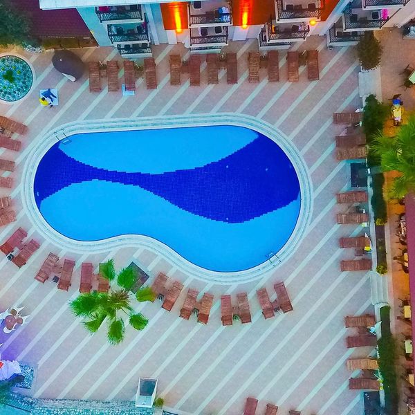 Meril Club Hotel & Spa