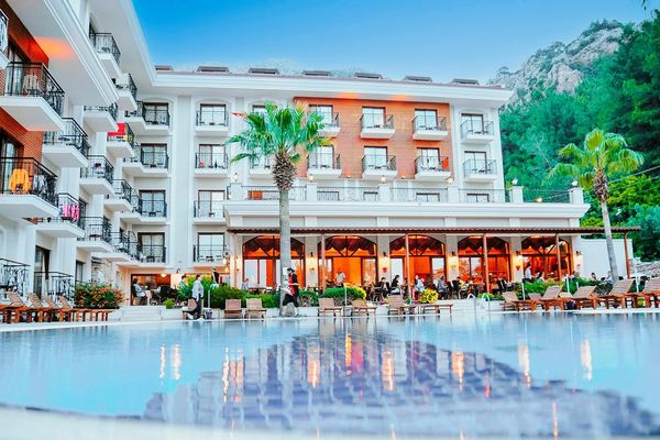 Meril Club Hotel Spa