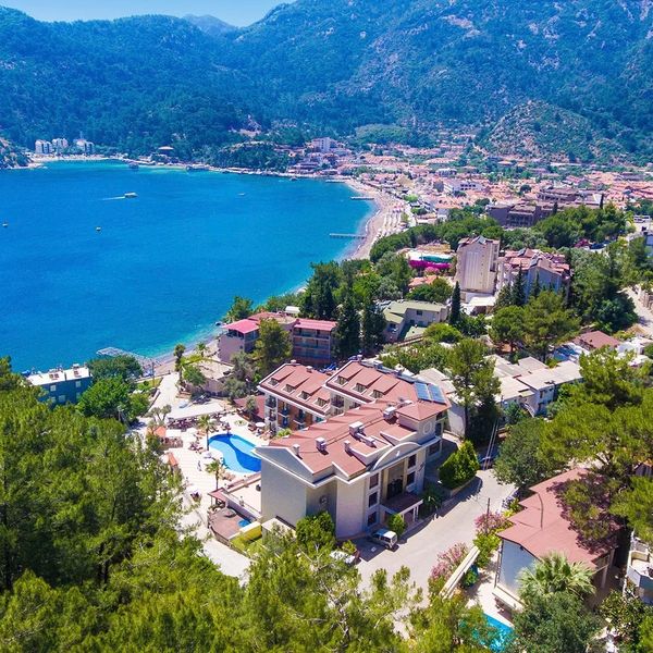 Meril Club Hotel & Spa