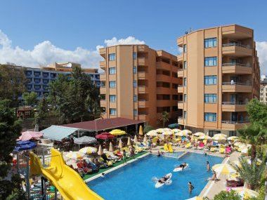 Merlin Beach Park 4*