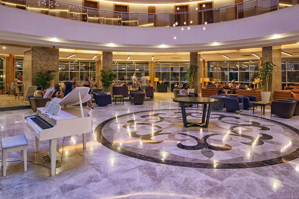 Michell Hotel & Spa - recepcja / lobby