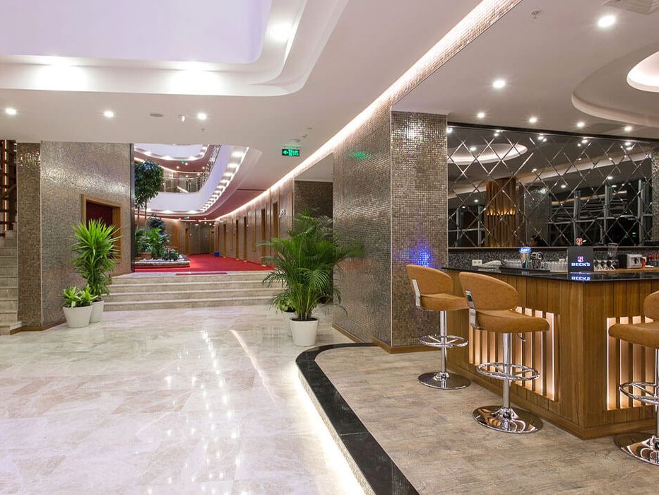 lobby bar