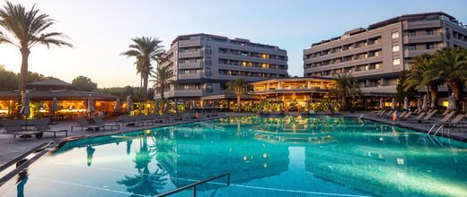 Miramare Beach (Side)