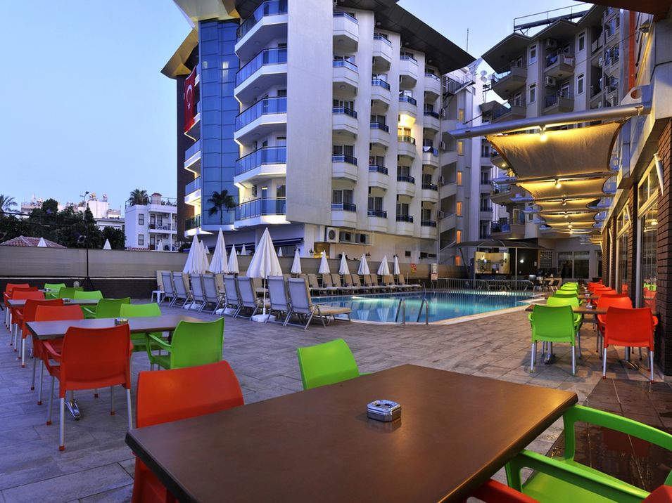 obiekt, teren hotelu