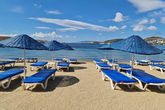 Nagi Beach