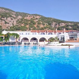 �l�deniz Beach Resort By Z Hotels