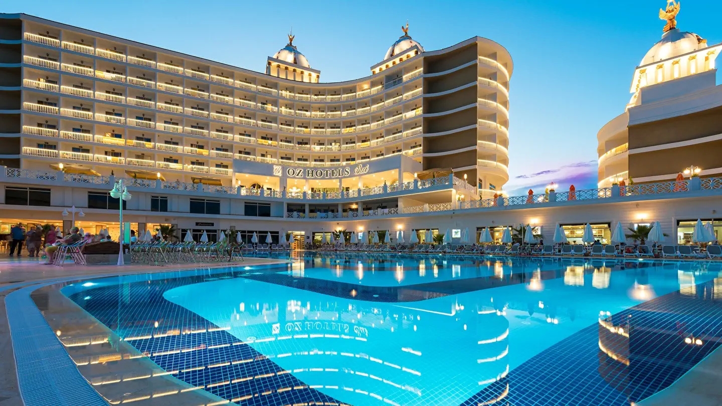 Oz Sui Resort