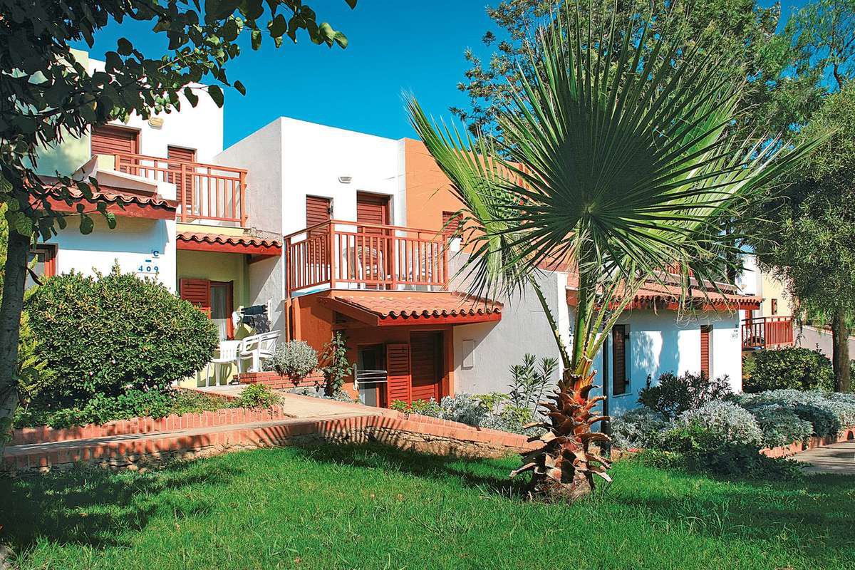 Pine Bay Holiday Resort - otoczenie hotelu