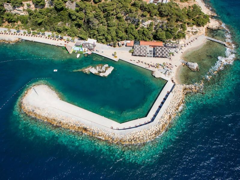 Pine Bay Holiday Resort 5*