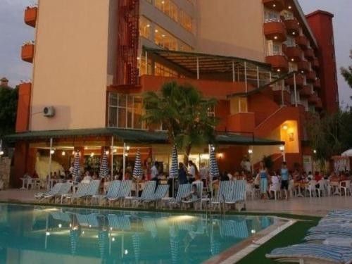 Raina Beach 4*