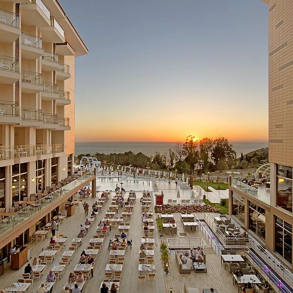 Ramada Resort Kusadasi