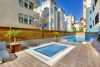 Royalisa City Apart