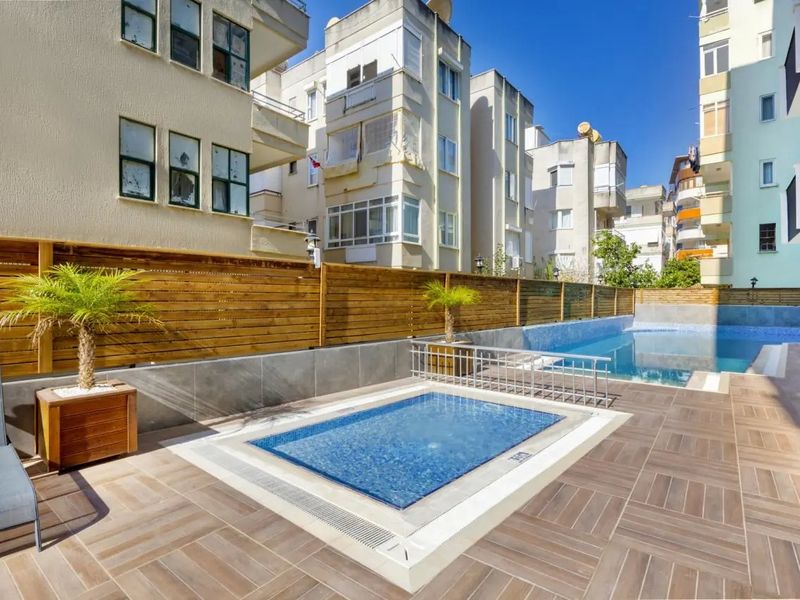 Royalisa City Apart