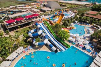 Saturn Palace Resort