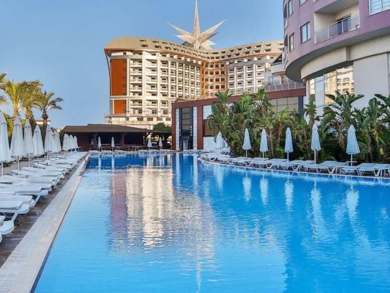 Saturn Palace Resort