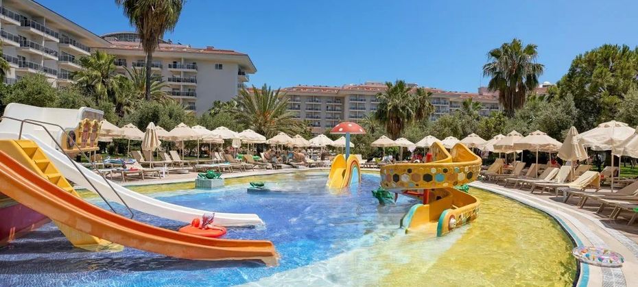 Seaden Sea World Resort & Spa
