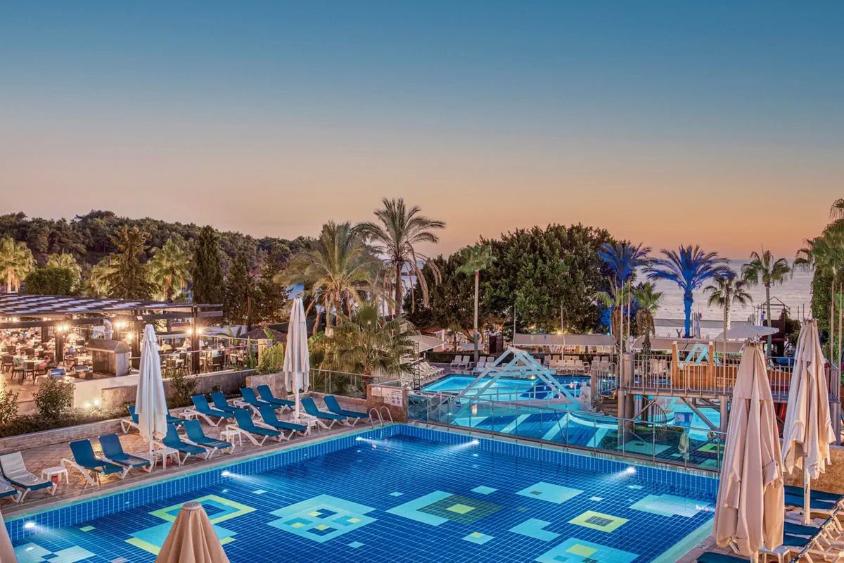 Sealife Buket Resort & Beach - basen