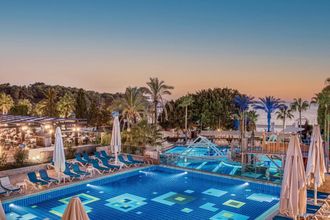 Sealife Buket Resort Beach