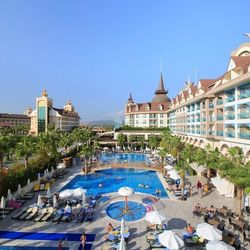 Side Crown Palace Side