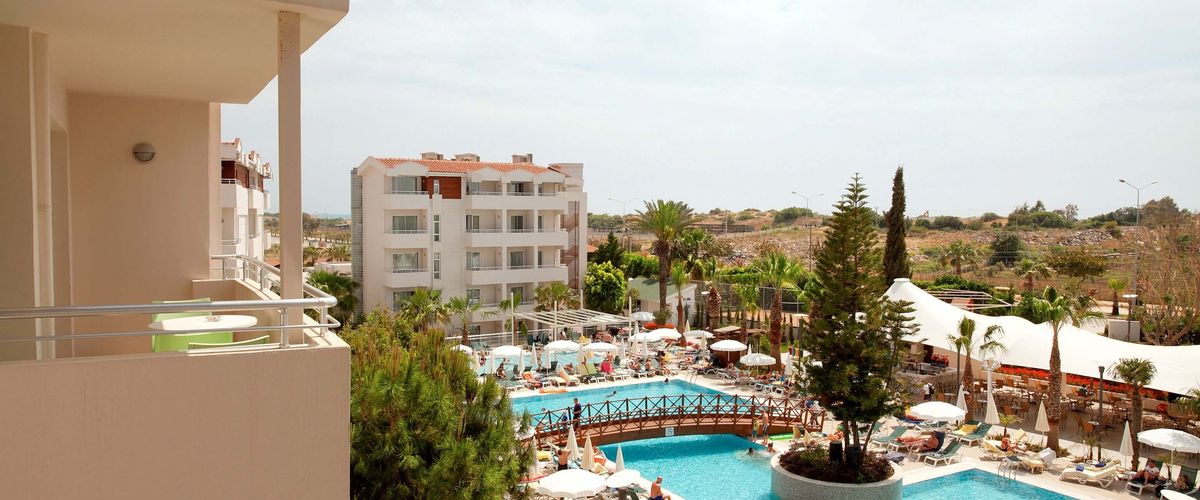 teren hotelu, basen