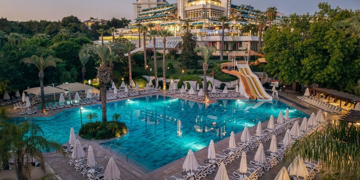 Turcja na 7 dni w grudniu: 5⋆ hotel od 3 230 zł