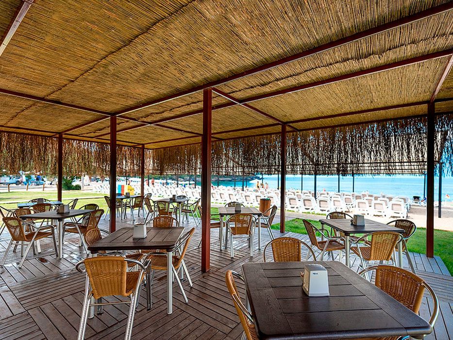 beach bar