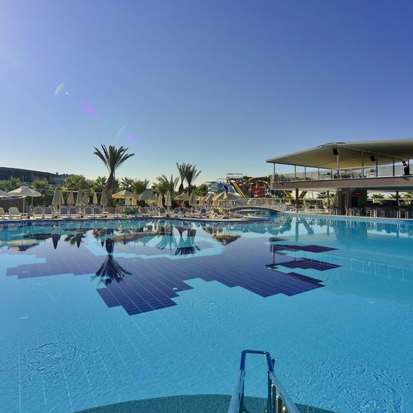 Hotel Sunmelia Beach Resort & Spa