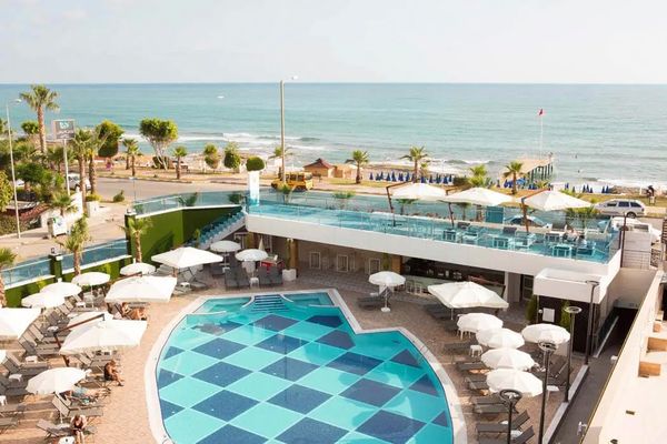 Sunprime CLounge