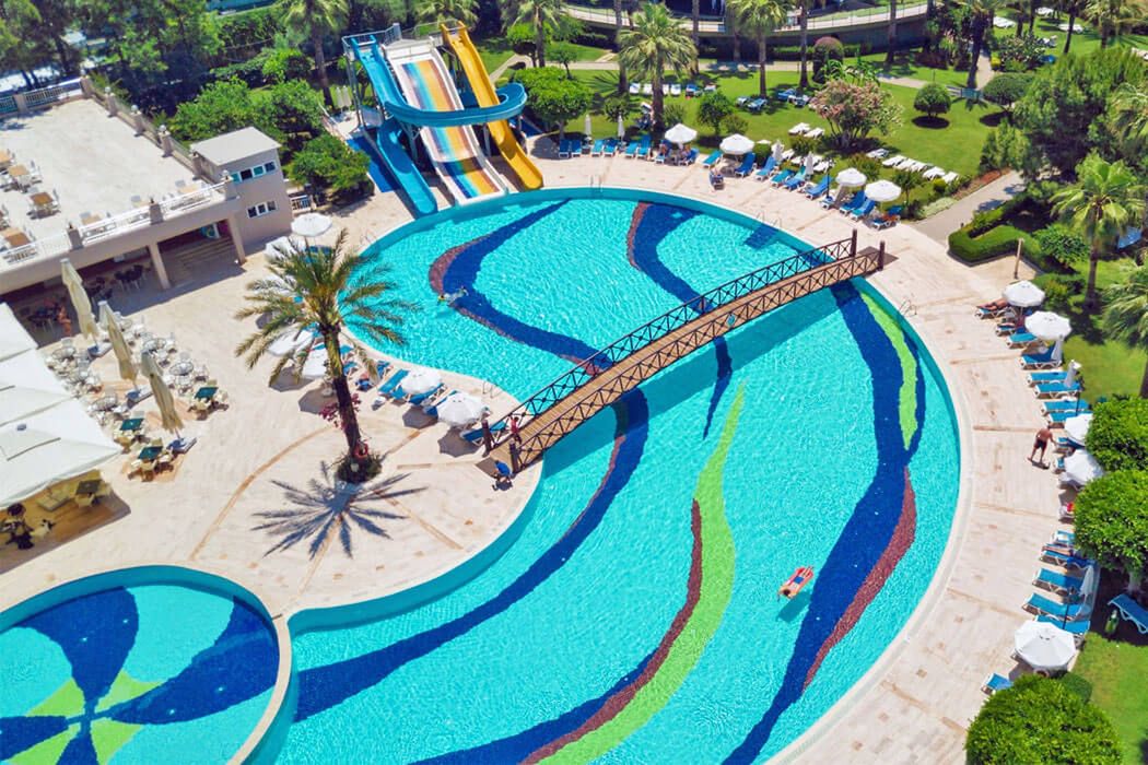 Terrace Beach Resort - basen