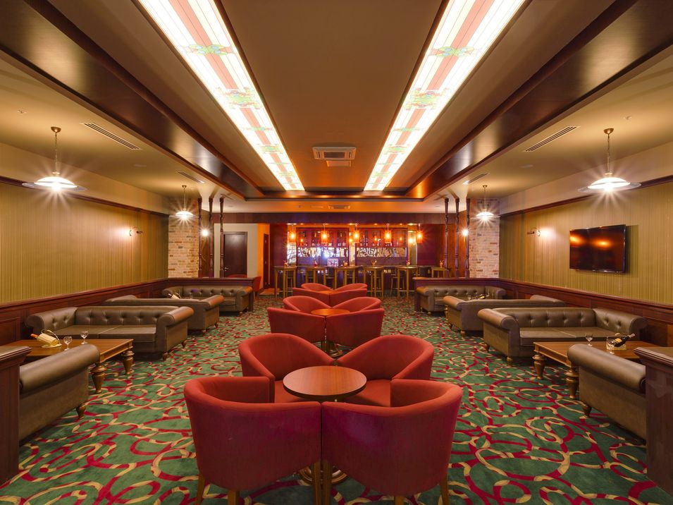 lobby bar