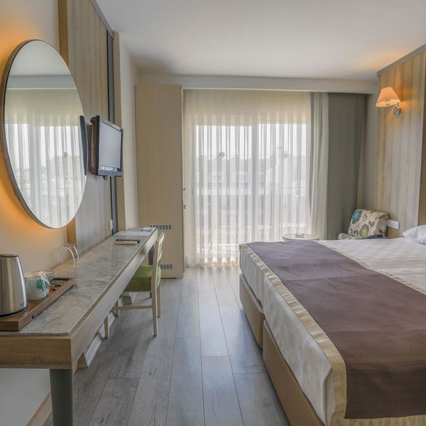 Thalia Unique (Side) - zdjęcie 2