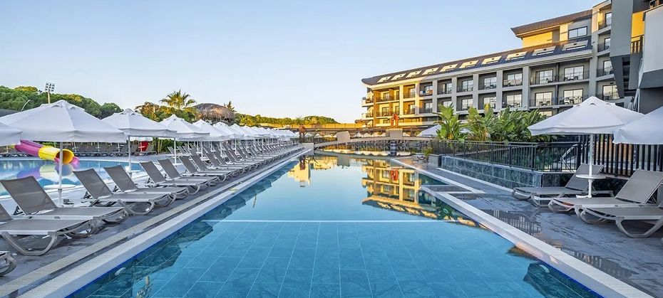 The X Belek