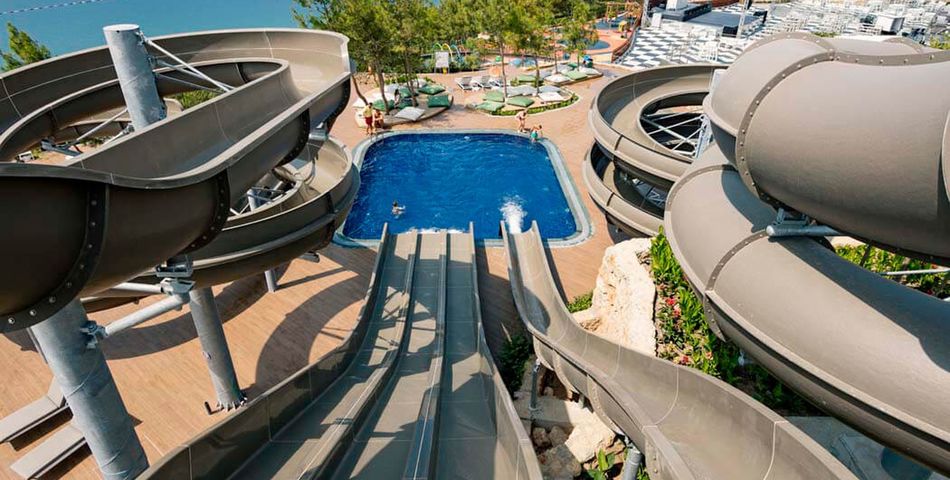 basen, aquapark, zjeżdżalnia