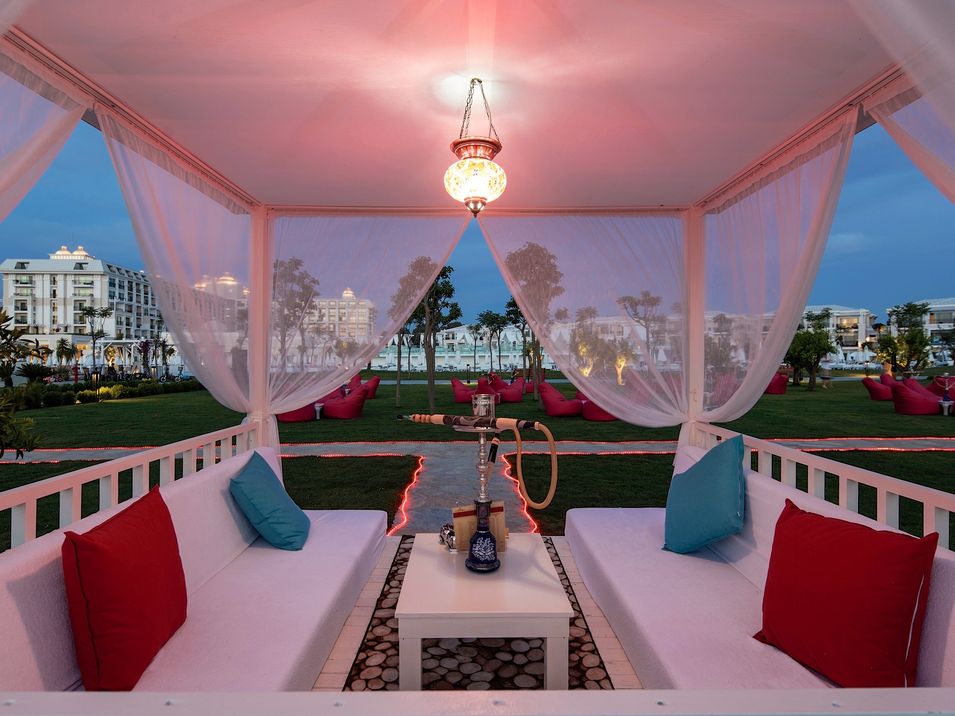 lobby bar