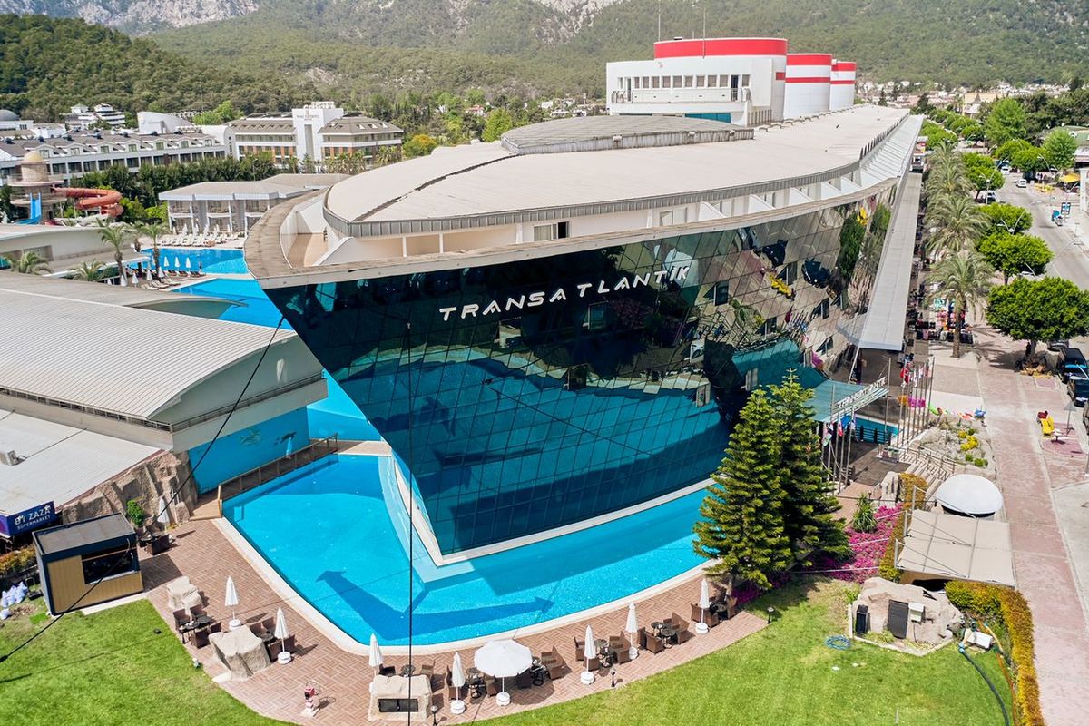 Transatlantik - obiekt