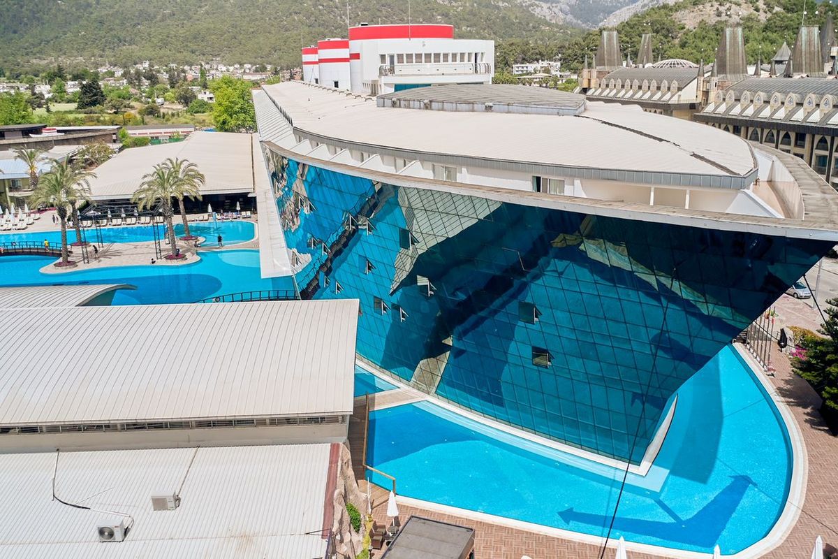 Transatlantik - obiekt