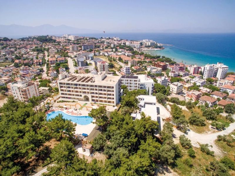 Tuntas Suites Altinkum