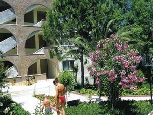 Verano Phoenix Family Resort